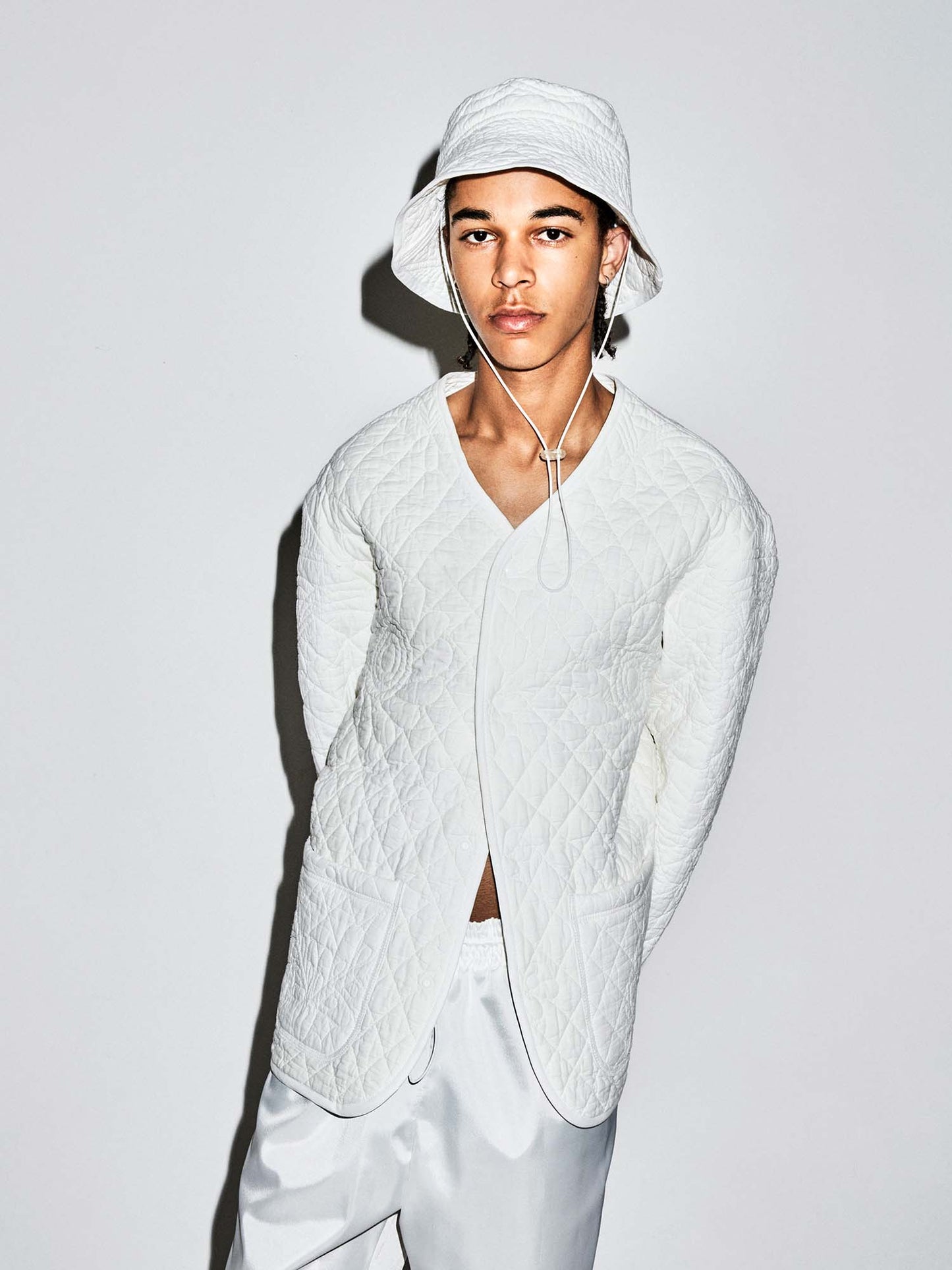 Bucket hat white quilt